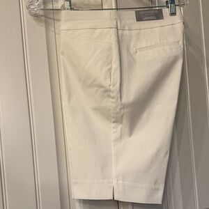 Chico's Cream Knee-Length Women's Skorts